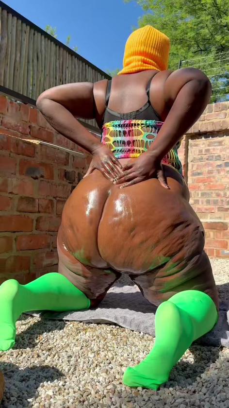 472px x 840px - Noxolo Pucy Porn Video â€“ African BBWs