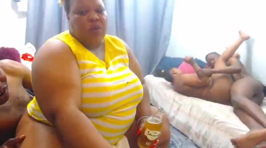 Mother and Daughter Getting Fucked in The Same Room XXX Video